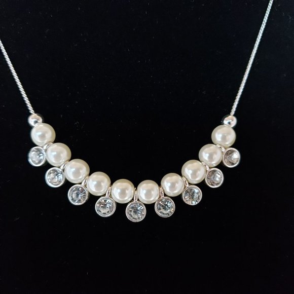 SAQ Faux Pearl Rhinestone Beaded Silver Toned Chain NECKLACE 17 Inches - Picture 4 of 12